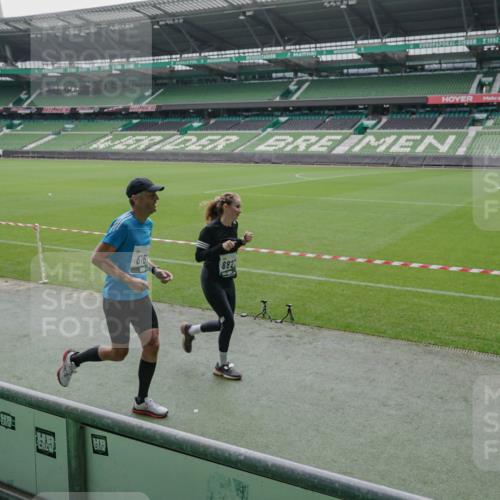 05.10.2025 - 20. swb-Marathon Bremen Michael Burmester http://msf.ph/oto/9277937 05.10.2025 12:57:55 Laufen im Stadion 90, 237, 415, 613, 820, 846, 963, 1317, 1382, 1491, 2158, 2234, 2240, 2304, 2522, 2648, 2662, 2821, 2893, 3373, 3396, 3591, 3602, 3798, 3969, 3977, 4089, 4102, 4287, 4389, 4401, 4446, 4496, 4747, 4821, 5100, 5149, 5163, 5313, 5562, 5645, 5728, 5917, 6161, 6317, 6326, 6372, 6486, 6525, 6534, 6535, 6768, 6999, 7053, 7371, 7588, 7731, 7911, 7940, 8023, 8091, 8113, 8128, 8328, 8576, 8801, 8827, 8903, 8964, 8993, 9151, 9983, 11658, 31, 246, 299, 305, 479, 833, 1382, 1627 meine-sportfotos.de