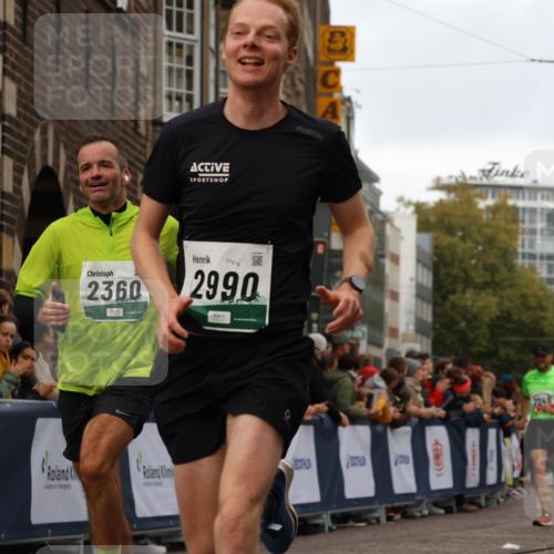05.10.2025 - 20. swb-Marathon Bremen Strokosch-Dieckow http://msf.ph/oto/9277957 05.10.2025 13:05:32 Ziel 2249, 2360, 2990, 6251, 8923 meine-sportfotos.de