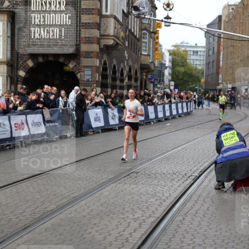 05.10.2025 - 20. swb-Marathon Bremen Yannick Fuchs http://msf.ph/oto/9278006 05.10.2025 12:40:32 Ziel 4 meine-sportfotos.de