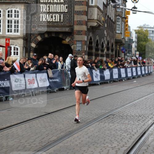 05.10.2025 - 20. swb-Marathon Bremen Yannick Fuchs http://msf.ph/oto/9278046 05.10.2025 12:40:33 Ziel 4 meine-sportfotos.de