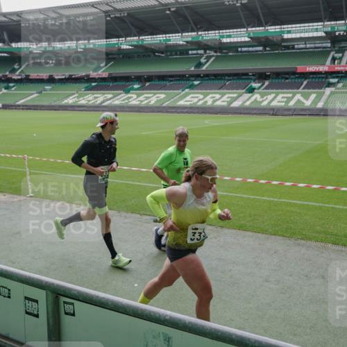05.10.2025 - 20. swb-Marathon Bremen Michael Burmester http://msf.ph/oto/9278051 05.10.2025 12:58:11 Laufen im Stadion 90, 415, 726, 846, 963, 1491, 1716, 2158, 2234, 2240, 2304, 2648, 2662, 2734, 2821, 2893, 3373, 3573, 3602, 3798, 3977, 4089, 4102, 4287, 4389, 4401, 4446, 4709, 4747, 5100, 5149, 5163, 5214, 5313, 5562, 5645, 5728, 5917, 6161, 6317, 6326, 6372, 6525, 6534, 6535, 6675, 6676, 6944, 6999, 7038, 7053, 7588, 7731, 7813, 7911, 7976, 8091, 8113, 8128, 8328, 8379, 8576, 8801, 8827, 8972, 8993, 9112, 9151, 9983, 11658, 237, 305, 613, 820, 833, 1317, 1382, 2522, 3396, 3591 meine-sportfotos.de