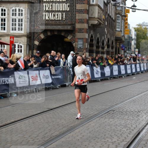 05.10.2025 - 20. swb-Marathon Bremen Yannick Fuchs http://msf.ph/oto/9278057 05.10.2025 12:40:33 Ziel 4 meine-sportfotos.de