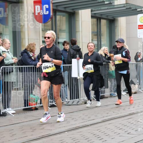 05.10.2025 - 20. swb-Marathon Bremen Strokosch-Dieckow http://msf.ph/oto/9278118 05.10.2025 11:14:42 Ziel 9303, 10496, 10647, 10984, 11107, 11293, 11345, 11448, 11607, 11635, 9303, 10496, 10647, 10984, 11107, 11293, 11345, 11448, 11607, 11635 meine-sportfotos.de