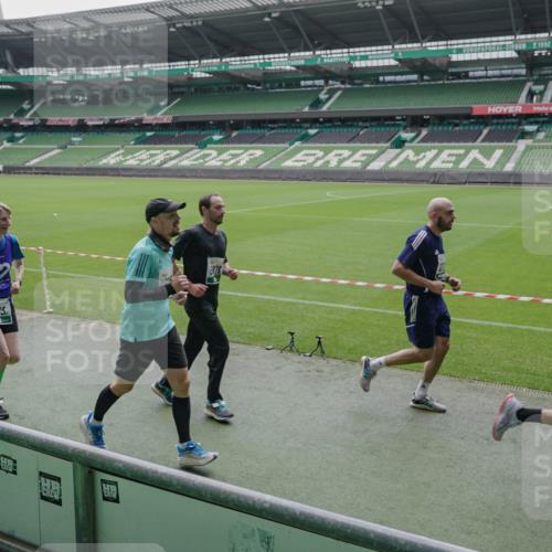 05.10.2025 - 20. swb-Marathon Bremen Michael Burmester http://msf.ph/oto/9278209 05.10.2025 12:58:34 Laufen im Stadion 90, 586, 726, 846, 963, 988, 1229, 1503, 1619, 1716, 2158, 2496, 2648, 2734, 2821, 2893, 2922, 3252, 3254, 3373, 3467, 3573, 3602, 3615, 3791, 4095, 4113, 4389, 4446, 4522, 4709, 4747, 4783, 5163, 5214, 5261, 5313, 5728, 5808, 5878, 5917, 6007, 6113, 6161, 6317, 6326, 6561, 6672, 6675, 6676, 6944, 6999, 7038, 7053, 7588, 7813, 7976, 8091, 8113, 8328, 8379, 8539, 8576, 8827, 8972, 9112, 9151, 415, 1491, 2234, 2240, 2304, 2662, 3977, 4102, 7731, 7911, 8128 meine-sportfotos.de