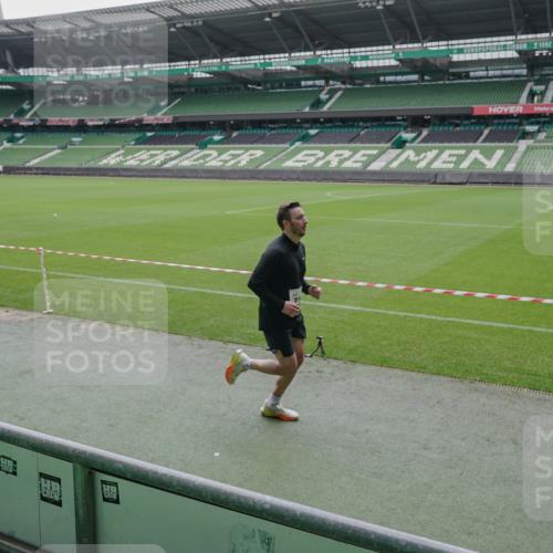 05.10.2025 - 20. swb-Marathon Bremen Michael Burmester http://msf.ph/oto/9278244 05.10.2025 12:58:39 Laufen im Stadion 90, 586, 726, 846, 963, 988, 1229, 1503, 1619, 1716, 2158, 2496, 2648, 2734, 2821, 2893, 2922, 3141, 3252, 3254, 3373, 3467, 3573, 3602, 3615, 3791, 4095, 4113, 4389, 4446, 4522, 4709, 4783, 4967, 5163, 5214, 5261, 5313, 5722, 5808, 5878, 5917, 6007, 6113, 6161, 6326, 6561, 6624, 6672, 6675, 6676, 6944, 7038, 7311, 7312, 7588, 7813, 7976, 8091, 8113, 8328, 8355, 8379, 8539, 8576, 8972, 9112, 9151, 415, 2234, 2240, 2662, 3977, 4102, 7731, 7911 meine-sportfotos.de