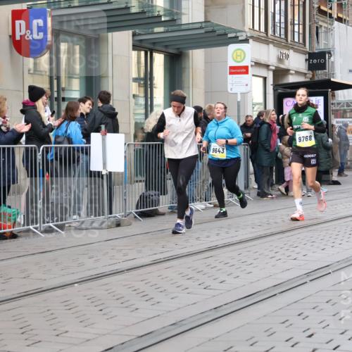 05.10.2025 - 20. swb-Marathon Bremen Strokosch-Dieckow http://msf.ph/oto/9278293 05.10.2025 11:14:54 Ziel 9441, 9643, 9767, 9768, 9959, 10496, 10647, 10984, 11107, 11293, 11635, 9441, 9643, 9767, 9768, 9959, 10496, 10647, 10984, 11107, 11293, 11635 meine-sportfotos.de
