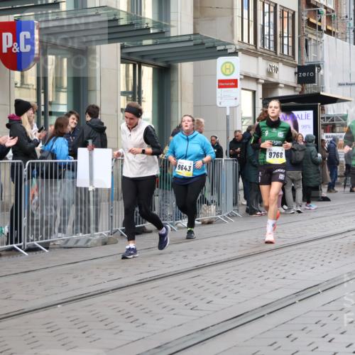 05.10.2025 - 20. swb-Marathon Bremen Strokosch-Dieckow http://msf.ph/oto/9278306 05.10.2025 11:14:55 Ziel 9441, 9643, 9767, 9768, 9959, 10647, 10976, 10984, 11107, 11293, 11635, 9441, 9643, 9767, 9768, 9959, 10647, 10976, 10984, 11107, 11293, 11635 meine-sportfotos.de