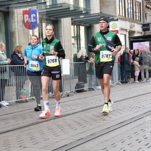 05.10.2025 - 20. swb-Marathon Bremen Strokosch-Dieckow http://msf.ph/oto/9278392 05.10.2025 11:14:57 Ziel 9441, 9643, 9767, 9768, 9959, 10647, 10976, 10984, 11107, 11293, 11635, 9441, 9643, 9767, 9768, 9959, 10647, 10976, 10984, 11107, 11293, 11635 meine-sportfotos.de