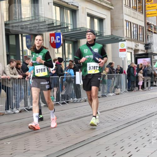 05.10.2025 - 20. swb-Marathon Bremen Strokosch-Dieckow http://msf.ph/oto/9278426 05.10.2025 11:14:58 Ziel 8844, 9441, 9643, 9767, 9768, 9959, 10647, 10976, 10984, 11293, 11635, 8844, 9441, 9643, 9767, 9768, 9959, 10647, 10976, 10984, 11293, 11635 meine-sportfotos.de