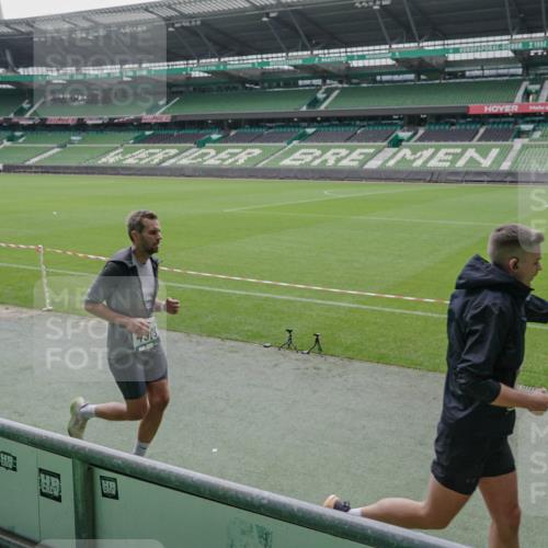05.10.2025 - 20. swb-Marathon Bremen Michael Burmester http://msf.ph/oto/9278429 05.10.2025 12:59:00 Laufen im Stadion 219, 586, 667, 726, 988, 1229, 1503, 1516, 1598, 1619, 1711, 1716, 1843, 1854, 2496, 2663, 2734, 2797, 2922, 2941, 3141, 3252, 3254, 3467, 3615, 3747, 3791, 4095, 4113, 4486, 4522, 4783, 4827, 4909, 4967, 5123, 5261, 5530, 5584, 5722, 5808, 5878, 5891, 6007, 6030, 6113, 6374, 6561, 6624, 6672, 6675, 6882, 6944, 7038, 7169, 7185, 7262, 7311, 7312, 7550, 7976, 8097, 8214, 8247, 8355, 8379, 8539, 8972, 9024, 9112, 10526, 90, 846, 2158, 2648, 2893, 4389, 4446, 5313 meine-sportfotos.de
