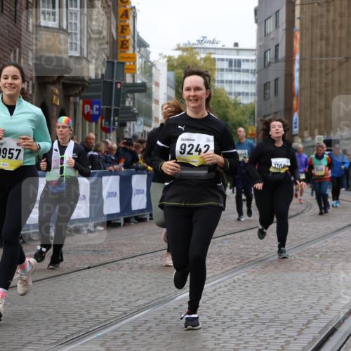 05.10.2025 - 20. swb-Marathon Bremen Strokosch-Dieckow http://msf.ph/oto/9278433 05.10.2025 11:13:43 Ziel 9242, 9899, 10040, 10364, 10574, 10705, 10707, 10957, 11060, 11068, 11264, 11385 meine-sportfotos.de