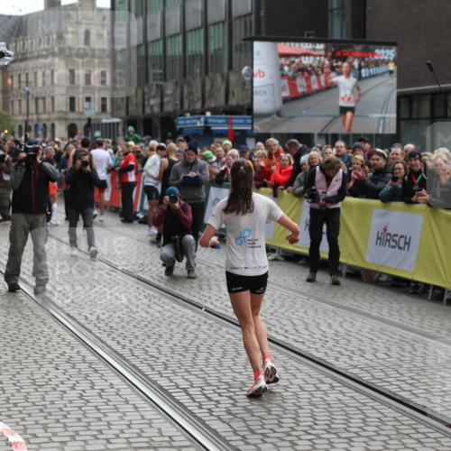 05.10.2025 - 20. swb-Marathon Bremen Yannick Fuchs http://msf.ph/oto/9278469 05.10.2025 12:40:38 Ziel 4, 351 meine-sportfotos.de