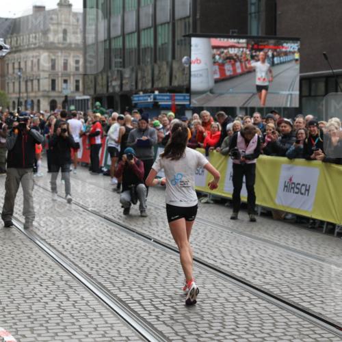 05.10.2025 - 20. swb-Marathon Bremen Yannick Fuchs http://msf.ph/oto/9278477 05.10.2025 12:40:38 Ziel 4, 351 meine-sportfotos.de