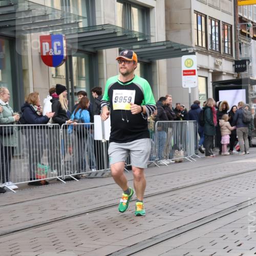 05.10.2025 - 20. swb-Marathon Bremen Strokosch-Dieckow http://msf.ph/oto/9278514 05.10.2025 11:15:01 Ziel 8844, 9441, 9643, 9767, 9768, 9959, 10976, 10984, 11112, 11113, 11293, 11635, 8844, 9441, 9643, 9767, 9768, 9959, 10976, 10984, 11112, 11113, 11293, 11635 meine-sportfotos.de