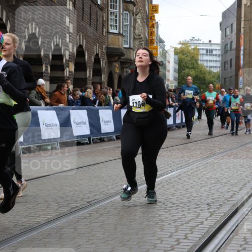 05.10.2025 - 20. swb-Marathon Bremen Strokosch-Dieckow http://msf.ph/oto/9278567 05.10.2025 11:13:45 Ziel 9242, 9899, 9946, 10040, 10364, 10574, 10671, 10705, 10707, 10842, 10957, 11060, 11068, 11264, 11385 meine-sportfotos.de