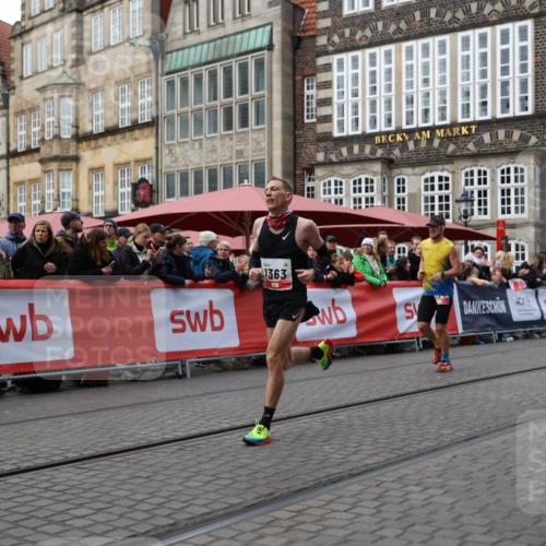 05.10.2025 - 20. swb-Marathon Bremen Yannick Fuchs http://msf.ph/oto/9278672 05.10.2025 12:42:21 Ziel 1024, 1363, 7751 meine-sportfotos.de