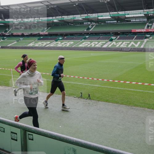 05.10.2025 - 20. swb-Marathon Bremen Michael Burmester http://msf.ph/oto/9278681 05.10.2025 12:59:30 Laufen im Stadion 27, 99, 219, 226, 586, 667, 807, 978, 1043, 1229, 1516, 1548, 1598, 1711, 1843, 1854, 2663, 2782, 2797, 2866, 2941, 2945, 3086, 3087, 3141, 3592, 3747, 3888, 4095, 4113, 4380, 4395, 4486, 4536, 4827, 4909, 4967, 5123, 5493, 5510, 5530, 5584, 5722, 5891, 6030, 6374, 6439, 6561, 6624, 6882, 7169, 7185, 7201, 7262, 7311, 7312, 7398, 7421, 7467, 7511, 7550, 7906, 7929, 8097, 8214, 8247, 8258, 8355, 8372, 8485, 8699, 8981, 9024, 9072, 10526, 726, 1229 meine-sportfotos.de