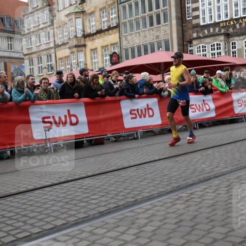 05.10.2025 - 20. swb-Marathon Bremen Yannick Fuchs http://msf.ph/oto/9278714 05.10.2025 12:42:21 Ziel 1024, 1363, 7751 meine-sportfotos.de