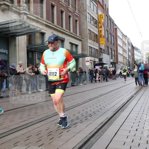 05.10.2025 - 20. swb-Marathon Bremen Strokosch-Dieckow http://msf.ph/oto/9278725 05.10.2025 11:15:09 Ziel 8844, 9441, 9567, 9643, 9767, 9768, 9959, 10976, 11112, 11113, 8844, 9441, 9567, 9643, 9767, 9768, 9959, 10976, 11112, 11113 meine-sportfotos.de