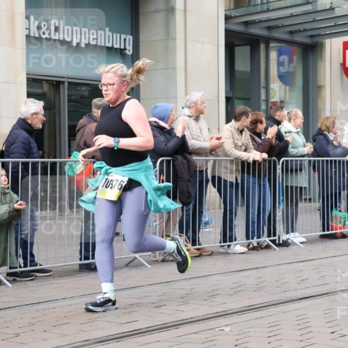 05.10.2025 - 20. swb-Marathon Bremen Strokosch-Dieckow http://msf.ph/oto/9278753 05.10.2025 11:15:10 Ziel 8844, 9441, 9567, 9643, 9767, 9768, 9959, 10976, 11112, 11113, 11440, 8844, 9441, 9567, 9643, 9767, 9768, 9959, 10976, 11112, 11113, 11440 meine-sportfotos.de