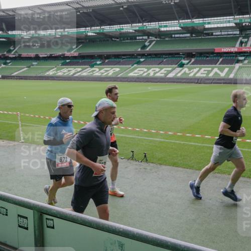 05.10.2025 - 20. swb-Marathon Bremen Michael Burmester http://msf.ph/oto/9278825 05.10.2025 12:59:50 Laufen im Stadion 27, 99, 226, 271, 627, 807, 860, 954, 978, 1043, 1516, 1525, 1548, 1598, 1711, 1854, 2609, 2663, 2782, 2866, 2945, 3086, 3087, 3104, 3169, 3177, 3230, 3549, 3592, 3747, 3783, 3888, 4046, 4181, 4220, 4380, 4395, 4486, 4536, 4824, 4827, 5493, 5510, 5627, 6030, 6126, 6208, 6374, 6439, 6536, 6674, 6881, 7201, 7262, 7295, 7307, 7398, 7421, 7467, 7511, 7537, 7598, 7679, 7906, 7929, 8097, 8214, 8258, 8372, 8485, 8699, 8981, 9072, 10526, 219, 586, 667, 1229, 1843 meine-sportfotos.de