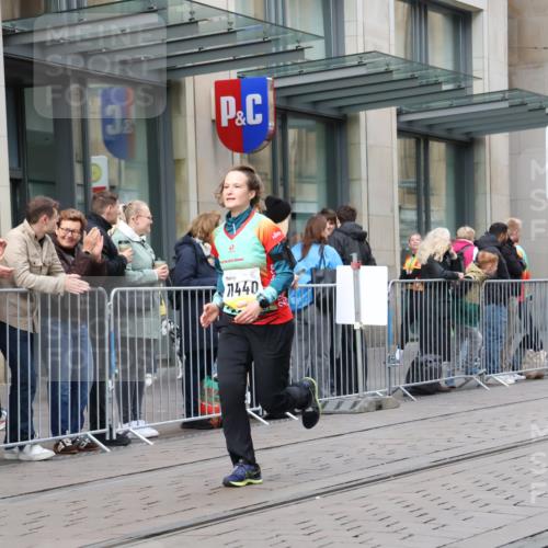 05.10.2025 - 20. swb-Marathon Bremen Strokosch-Dieckow http://msf.ph/oto/9278896 05.10.2025 11:15:20 Ziel 8844, 9567, 10976, 11112, 11113, 11440, 8844, 9567, 10976, 11112, 11113, 11440 meine-sportfotos.de