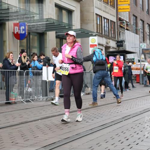 05.10.2025 - 20. swb-Marathon Bremen Strokosch-Dieckow http://msf.ph/oto/9278968 05.10.2025 11:15:27 Ziel 8476, 9567, 10355, 11375, 11440, 8476, 9567, 10355, 11375, 11440 meine-sportfotos.de
