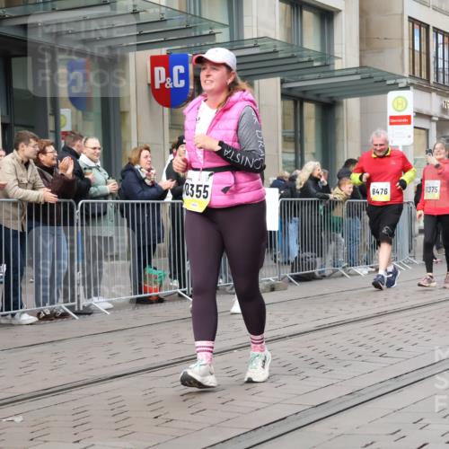 05.10.2025 - 20. swb-Marathon Bremen Strokosch-Dieckow http://msf.ph/oto/9278993 05.10.2025 11:15:28 Ziel 8476, 9567, 10355, 11375, 11440, 8476, 9567, 10355, 11375, 11440 meine-sportfotos.de