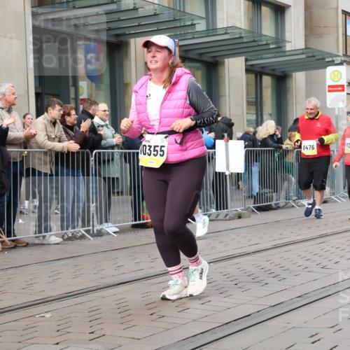 05.10.2025 - 20. swb-Marathon Bremen Strokosch-Dieckow http://msf.ph/oto/9279010 05.10.2025 11:15:28 Ziel 8476, 9567, 10355, 11375, 11440, 8476, 9567, 10355, 11375, 11440 meine-sportfotos.de
