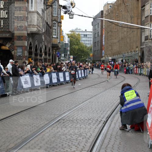 05.10.2025 - 20. swb-Marathon Bremen Yannick Fuchs http://msf.ph/oto/9279036 05.10.2025 12:42:35 Ziel 456, 1921 meine-sportfotos.de