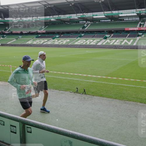 05.10.2025 - 20. swb-Marathon Bremen Michael Burmester http://msf.ph/oto/9279083 05.10.2025 13:00:22 Laufen im Stadion 47, 52, 271, 283, 491, 498, 575, 627, 694, 860, 954, 978, 1017, 1116, 1182, 1471, 1525, 1548, 1606, 1806, 2007, 2504, 2518, 2609, 2745, 2782, 2822, 2866, 2915, 3040, 3104, 3160, 3169, 3177, 3230, 3237, 3293, 3549, 3592, 3605, 3783, 4034, 4035, 4046, 4181, 4202, 4220, 4502, 4592, 4661, 4824, 4879, 5272, 5610, 5627, 5663, 5836, 6027, 6057, 6126, 6208, 6389, 6439, 6440, 6523, 6536, 6636, 6674, 6704, 6762, 6881, 7295, 7307, 7537, 7598, 7679, 8258, 8699 meine-sportfotos.de