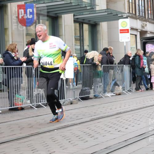 05.10.2025 - 20. swb-Marathon Bremen Strokosch-Dieckow http://msf.ph/oto/9279084 05.10.2025 11:15:33 Ziel 8476, 10355, 10831, 10846, 11375, 11440, 8476, 10355, 10831, 10846, 11375, 11440 meine-sportfotos.de