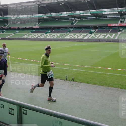 05.10.2025 - 20. swb-Marathon Bremen Michael Burmester http://msf.ph/oto/9279091 05.10.2025 13:00:23 Laufen im Stadion 47, 52, 271, 283, 491, 498, 575, 627, 694, 860, 954, 978, 1017, 1116, 1182, 1471, 1525, 1548, 1606, 1806, 2007, 2504, 2518, 2609, 2745, 2782, 2822, 2866, 2915, 3040, 3104, 3160, 3169, 3177, 3230, 3237, 3293, 3549, 3592, 3605, 3783, 4034, 4035, 4046, 4181, 4202, 4220, 4502, 4592, 4661, 4824, 4879, 5272, 5610, 5627, 5663, 5836, 5841, 6027, 6057, 6126, 6208, 6389, 6439, 6440, 6523, 6536, 6636, 6674, 6704, 6762, 6881, 7295, 7307, 7537, 7598, 7679, 8258, 8699 meine-sportfotos.de