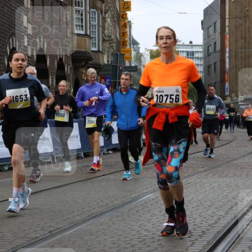 05.10.2025 - 20. swb-Marathon Bremen Strokosch-Dieckow http://msf.ph/oto/9279099 05.10.2025 11:13:54 Ziel 7014, 7410, 9342, 9631, 9667, 9946, 10000, 10036, 10512, 10671, 10721, 10756, 10842, 11541, 11548, 11652, 11653 meine-sportfotos.de