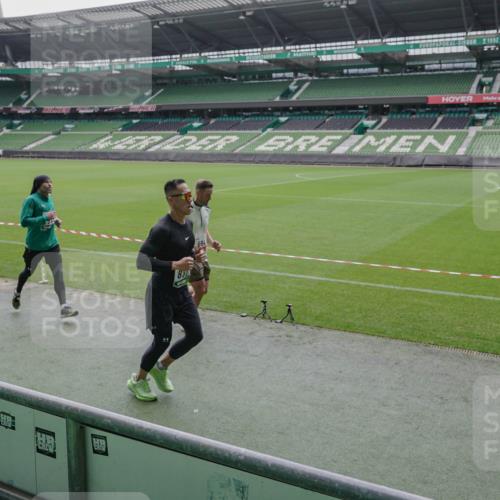05.10.2025 - 20. swb-Marathon Bremen Michael Burmester http://msf.ph/oto/9279139 05.10.2025 13:00:28 Laufen im Stadion 47, 52, 271, 283, 491, 498, 575, 627, 694, 860, 954, 978, 1017, 1116, 1182, 1423, 1471, 1525, 1548, 1606, 1806, 1968, 2007, 2504, 2518, 2609, 2745, 2806, 2822, 2915, 3040, 3104, 3160, 3169, 3177, 3230, 3237, 3293, 3549, 3605, 3783, 4034, 4035, 4046, 4181, 4202, 4216, 4220, 4502, 4592, 4661, 4788, 4824, 4879, 5183, 5272, 5329, 5610, 5627, 5663, 5836, 5841, 6027, 6057, 6126, 6208, 6389, 6440, 6523, 6536, 6636, 6674, 6704, 6762, 6881, 7295, 7307, 7537, 7598, 7679, 8258 meine-sportfotos.de