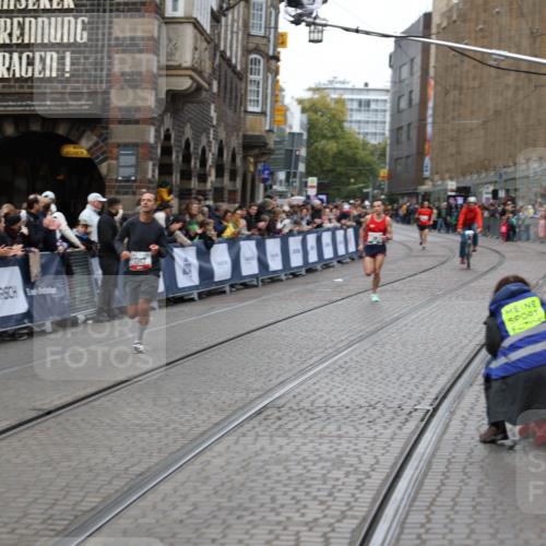 05.10.2025 - 20. swb-Marathon Bremen Yannick Fuchs http://msf.ph/oto/9279158 05.10.2025 12:42:37 Ziel 1921 meine-sportfotos.de