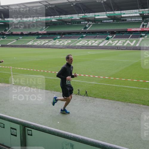 05.10.2025 - 20. swb-Marathon Bremen Michael Burmester http://msf.ph/oto/9279216 05.10.2025 13:00:35 Laufen im Stadion 47, 52, 72, 271, 283, 491, 498, 575, 627, 694, 860, 1017, 1116, 1182, 1423, 1471, 1606, 1806, 1968, 2007, 2446, 2504, 2518, 2609, 2668, 2745, 2806, 2822, 2915, 3040, 3104, 3160, 3169, 3177, 3230, 3237, 3293, 3549, 3604, 3605, 3979, 4034, 4035, 4046, 4181, 4202, 4216, 4502, 4592, 4661, 4788, 4824, 4879, 5011, 5183, 5272, 5329, 5610, 5627, 5663, 5836, 5841, 6027, 6057, 6126, 6208, 6389, 6440, 6523, 6536, 6636, 6674, 6704, 6762, 6881, 7307, 7537, 7598 meine-sportfotos.de