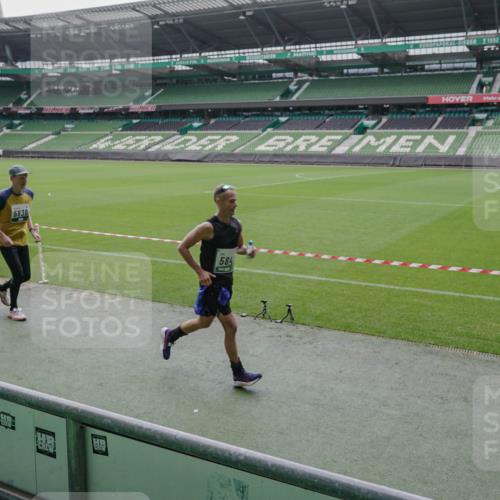 05.10.2025 - 20. swb-Marathon Bremen Michael Burmester http://msf.ph/oto/9279249 05.10.2025 13:00:40 Laufen im Stadion 47, 52, 72, 271, 283, 491, 498, 575, 627, 694, 1017, 1116, 1182, 1423, 1471, 1606, 1806, 1968, 1998, 2007, 2196, 2369, 2446, 2504, 2518, 2661, 2668, 2706, 2745, 2806, 2822, 2915, 3040, 3104, 3160, 3177, 3237, 3293, 3360, 3549, 3604, 3605, 3979, 4034, 4035, 4046, 4202, 4216, 4263, 4502, 4592, 4661, 4788, 4824, 4879, 5011, 5183, 5272, 5329, 5610, 5627, 5663, 5836, 5841, 6027, 6057, 6126, 6208, 6389, 6440, 6523, 6636, 6704, 6762, 6881, 7537, 7598 meine-sportfotos.de