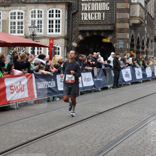 05.10.2025 - 20. swb-Marathon Bremen Yannick Fuchs http://msf.ph/oto/9279260 05.10.2025 12:42:38 Ziel 1117 meine-sportfotos.de