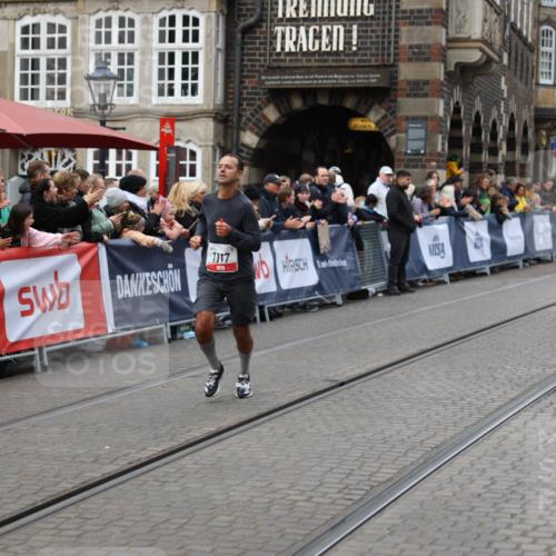 05.10.2025 - 20. swb-Marathon Bremen Yannick Fuchs http://msf.ph/oto/9279276 05.10.2025 12:42:38 Ziel 1117 meine-sportfotos.de