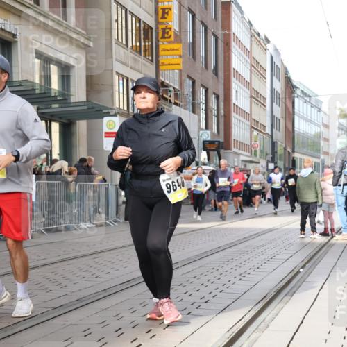 05.10.2025 - 20. swb-Marathon Bremen Strokosch-Dieckow http://msf.ph/oto/9279306 05.10.2025 11:15:42 Ziel 7109, 8476, 9640, 9679, 10220, 10339, 10340, 10355, 10564, 10635, 10831, 10846, 11331, 11375, 11378, 7109, 8476, 9640, 9679, 10220, 10339, 10340, 10355, 10564, 10635, 10831, 10846, 11331, 11375, 11378 meine-sportfotos.de