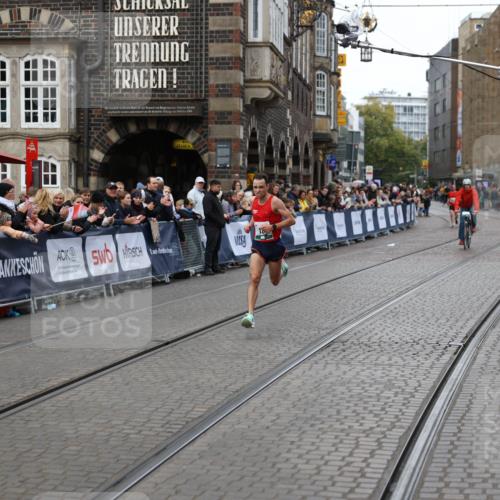 05.10.2025 - 20. swb-Marathon Bremen Yannick Fuchs http://msf.ph/oto/9279322 05.10.2025 12:42:39 Ziel 18, 1117 meine-sportfotos.de