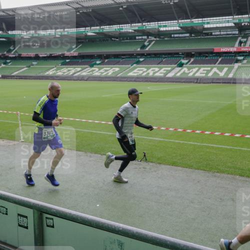 05.10.2025 - 20. swb-Marathon Bremen Michael Burmester http://msf.ph/oto/9279348 05.10.2025 13:00:52 Laufen im Stadion 47, 52, 58, 72, 156, 283, 440, 491, 498, 575, 694, 1017, 1082, 1116, 1182, 1238, 1273, 1423, 1471, 1606, 1968, 1973, 1998, 2007, 2196, 2330, 2369, 2446, 2504, 2518, 2661, 2668, 2706, 2712, 2745, 2806, 2822, 2915, 3040, 3160, 3209, 3237, 3293, 3360, 3604, 3605, 3979, 4034, 4035, 4128, 4202, 4216, 4263, 4502, 4661, 4788, 4879, 5011, 5048, 5080, 5121, 5183, 5272, 5329, 5414, 5610, 5663, 5727, 5752, 5836, 5841, 6027, 6057, 6440, 6523, 6704, 6762, 271, 1806 meine-sportfotos.de