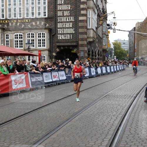 05.10.2025 - 20. swb-Marathon Bremen Yannick Fuchs http://msf.ph/oto/9279357 05.10.2025 12:42:40 Ziel 18, 1117 meine-sportfotos.de