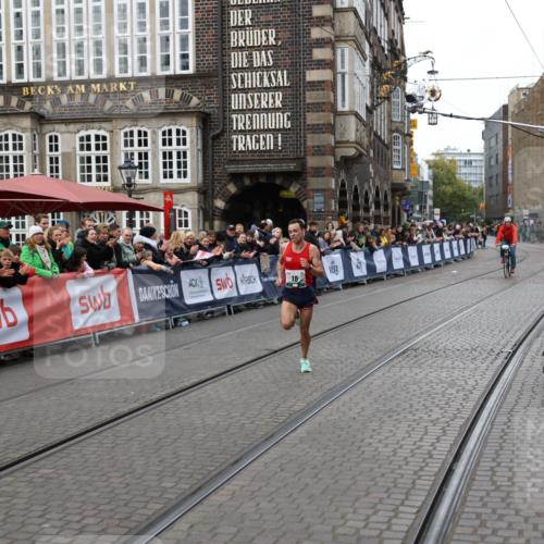 05.10.2025 - 20. swb-Marathon Bremen Yannick Fuchs http://msf.ph/oto/9279365 05.10.2025 12:42:40 Ziel 18, 1117 meine-sportfotos.de