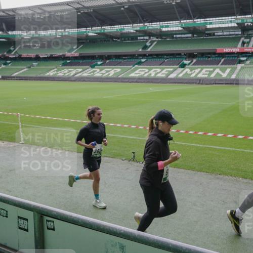 05.10.2025 - 20. swb-Marathon Bremen Michael Burmester http://msf.ph/oto/9279372 05.10.2025 13:00:54 Laufen im Stadion 47, 52, 58, 72, 156, 283, 440, 488, 498, 575, 694, 1017, 1082, 1116, 1182, 1238, 1273, 1423, 1471, 1968, 1973, 1998, 2007, 2196, 2235, 2330, 2369, 2446, 2504, 2518, 2661, 2668, 2706, 2712, 2745, 2806, 2822, 2915, 3040, 3160, 3209, 3237, 3293, 3360, 3604, 3605, 3979, 4034, 4035, 4128, 4202, 4216, 4263, 4502, 4661, 4788, 4879, 5011, 5048, 5080, 5121, 5183, 5272, 5329, 5414, 5610, 5663, 5727, 5752, 5836, 5841, 6027, 6057, 6440, 6523, 6704, 6762, 271, 491, 1606, 1806 meine-sportfotos.de