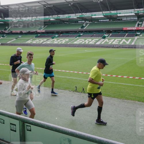 05.10.2025 - 20. swb-Marathon Bremen Michael Burmester http://msf.ph/oto/9279470 05.10.2025 13:01:07 Laufen im Stadion 52, 58, 72, 156, 335, 440, 488, 575, 1017, 1082, 1116, 1182, 1238, 1273, 1423, 1471, 1893, 1968, 1973, 1998, 2007, 2196, 2235, 2330, 2369, 2433, 2446, 2504, 2661, 2668, 2706, 2712, 2806, 2822, 2995, 3209, 3293, 3360, 3604, 3605, 3877, 3979, 4128, 4216, 4263, 4329, 4502, 4788, 5011, 5048, 5080, 5121, 5150, 5183, 5272, 5329, 5414, 5610, 5663, 5727, 5752, 5836, 5841, 5985, 6027, 6057, 6082, 6440, 6523, 6704, 47, 271, 283, 491, 498, 694, 1606, 1806, 2518, 2745, 2915 meine-sportfotos.de