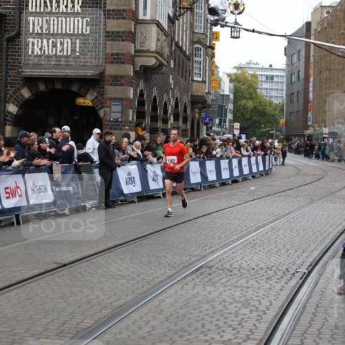 05.10.2025 - 20. swb-Marathon Bremen Yannick Fuchs http://msf.ph/oto/9279482 05.10.2025 12:42:48 Ziel 18, 1117 meine-sportfotos.de