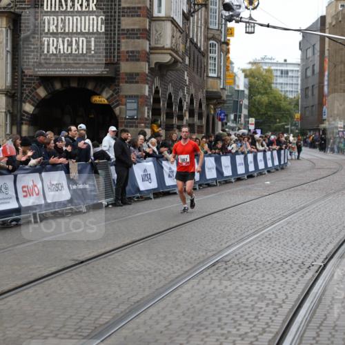 05.10.2025 - 20. swb-Marathon Bremen Yannick Fuchs http://msf.ph/oto/9279494 05.10.2025 12:42:48 Ziel 18, 1117 meine-sportfotos.de