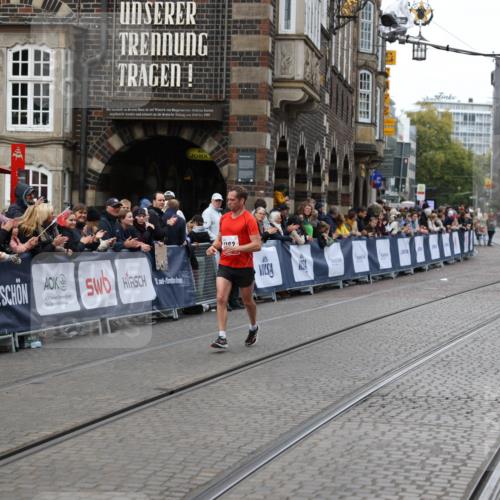 05.10.2025 - 20. swb-Marathon Bremen Yannick Fuchs http://msf.ph/oto/9279552 05.10.2025 12:42:49 Ziel 18 meine-sportfotos.de